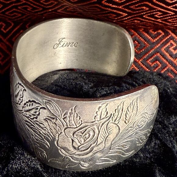 Salisbury Pewter June Rose Flower Cuff Bangle Bracelet Etched Collectible 1” - Picture 6 of 12